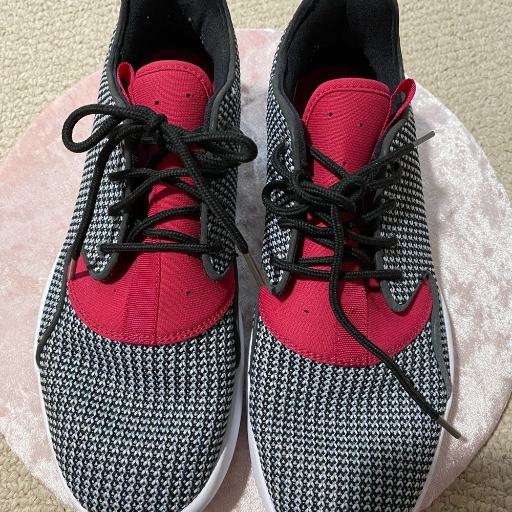Jordan Eclipse